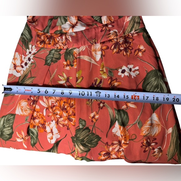 Illa Illa burnt orange boho floral women’s jumpsuit size medium. - Picture 10 of 11